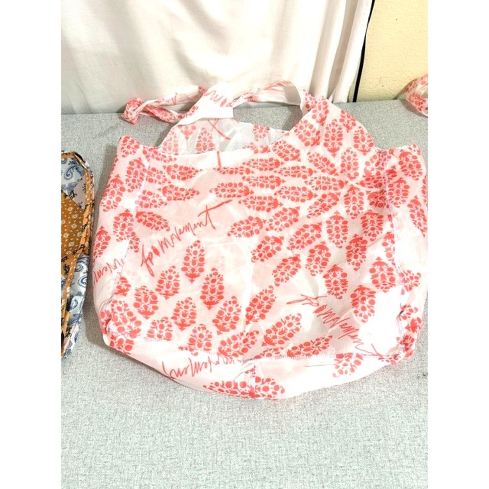 Lot of 7 Free People Large Nylon Totes and Packing Cubes NWOT - Picture 5 of 7
